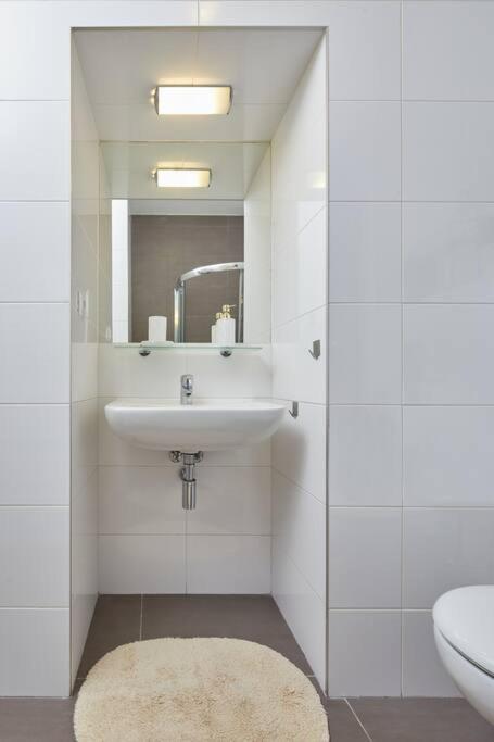 Gentle And Cozy Apartment Right At The Center Praga Esterno foto